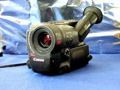 Canon UC 8 HI