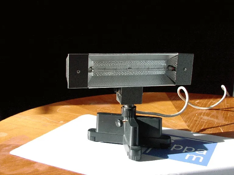 Narva Filmleuchte 804