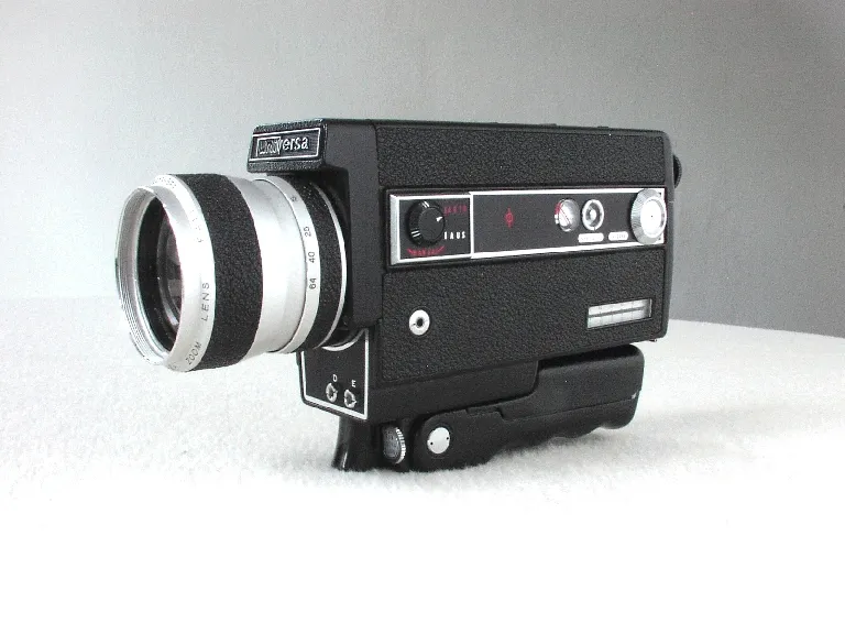 Universa Zoom Reflex 864
