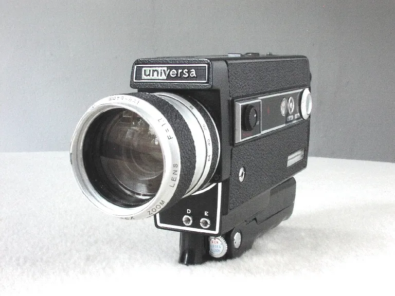 Universa Zoom Reflex 864
