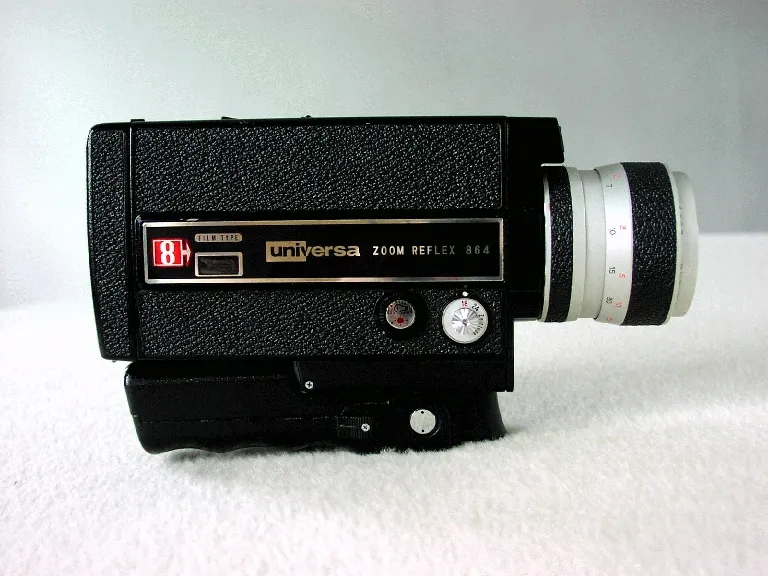 Universa Zoom Reflex 864