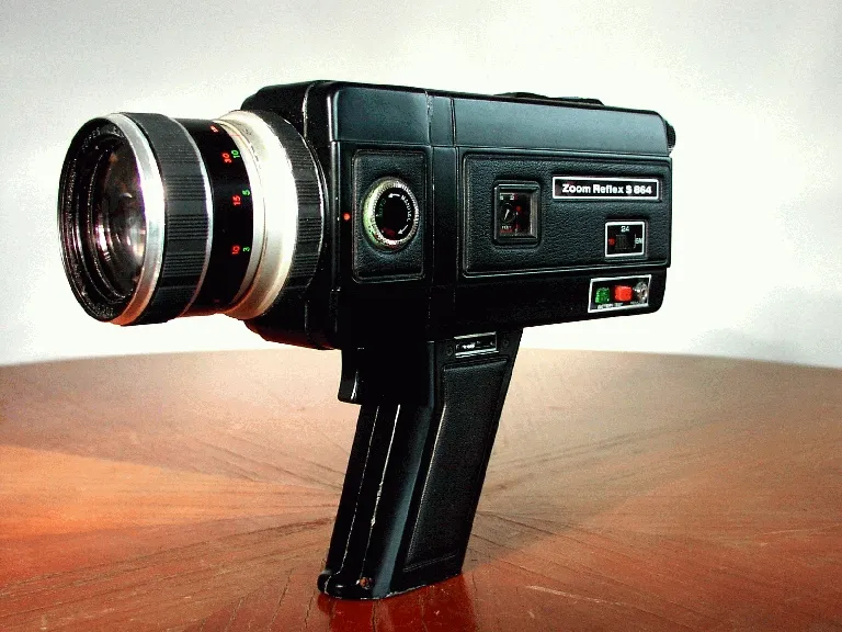 Universa Zoom Reflex S 864