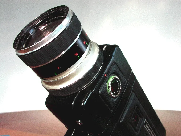 Universa Zoom Reflex S 864