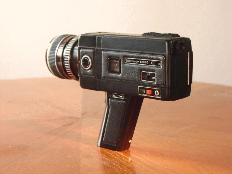 Universa Macrozoom S 1070
