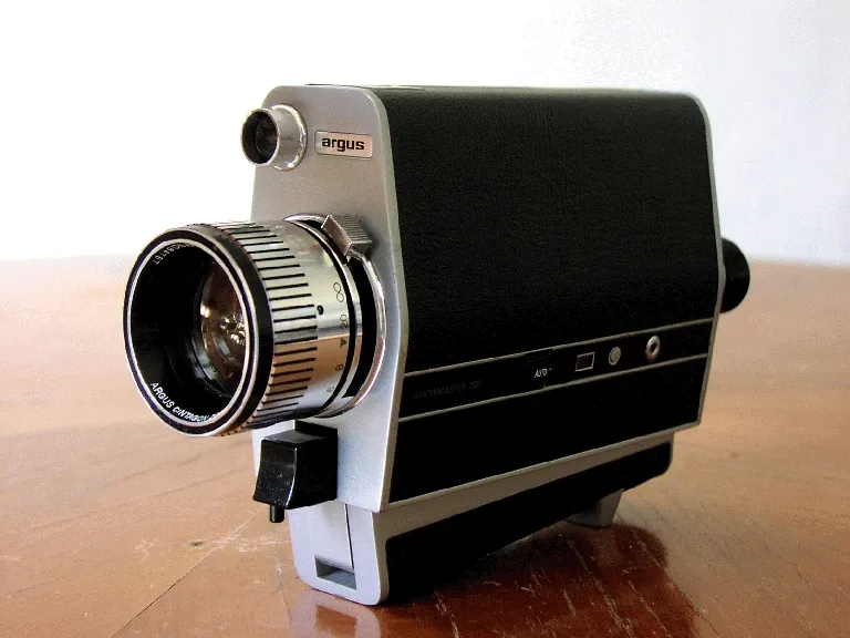 Argus Showmaster 820