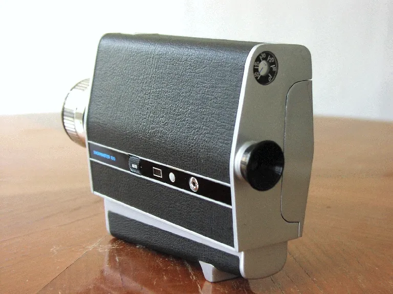 Argus Showmaster 820