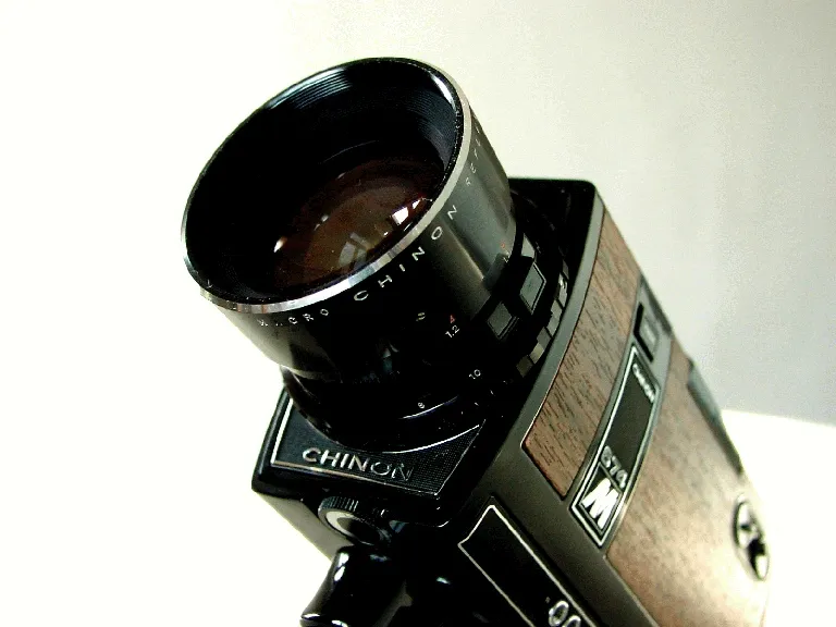 Chinon M 674