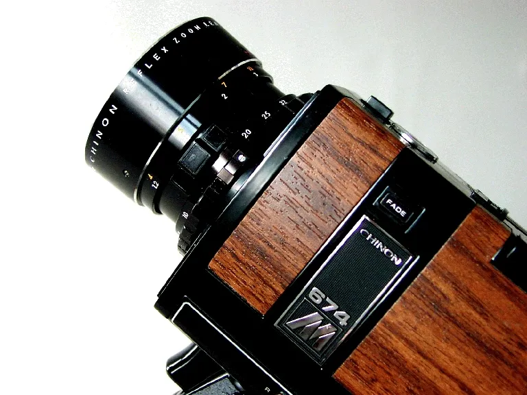 Chinon M 674