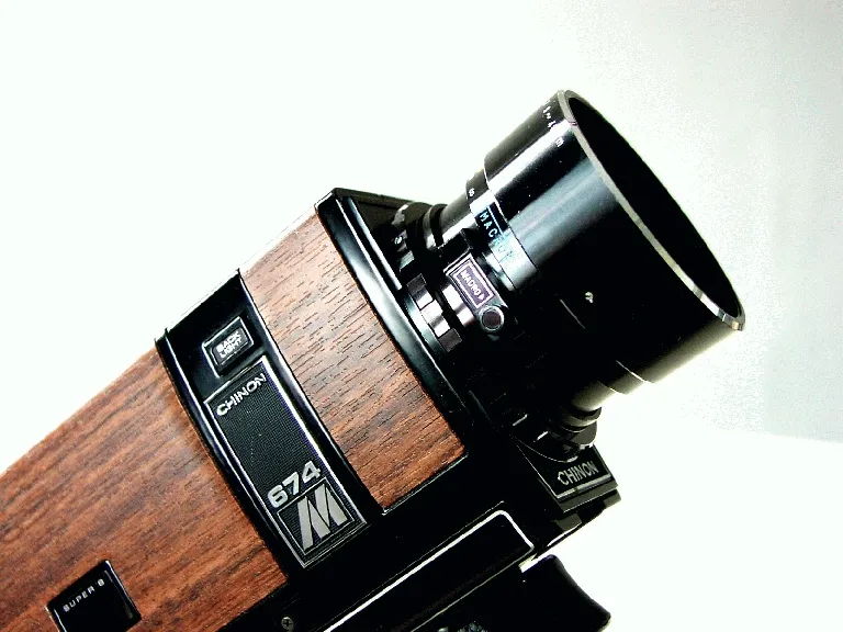 Chinon M 674