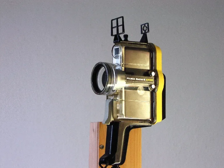 Fujica AX 100