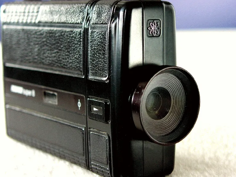 Revue Sport Super 8-Pocket