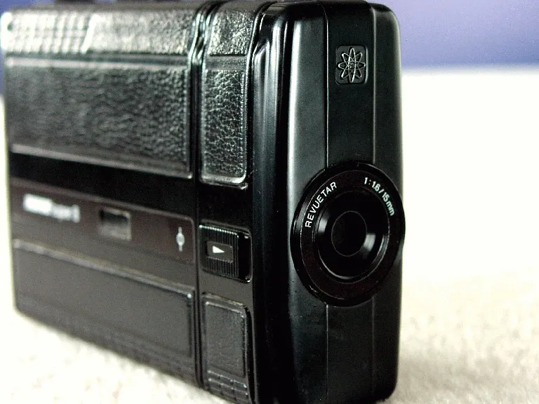 Revue Sport Super 8-Pocket