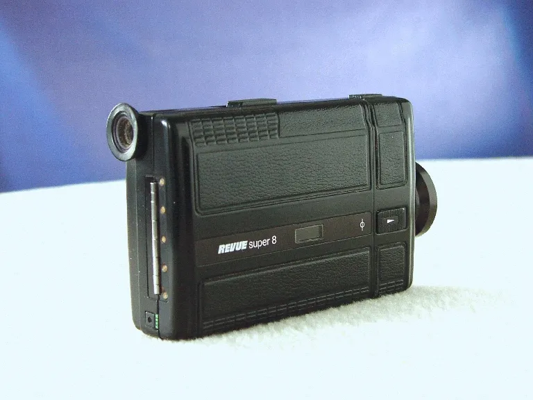Revue Sport Super 8-Pocket