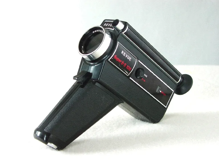Revue Super 8 S 100