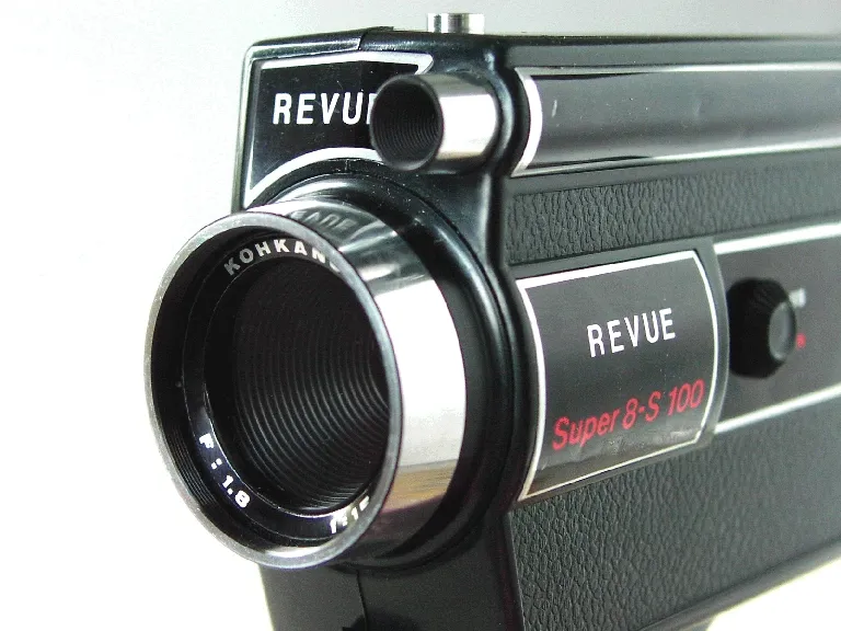 Revue Super 8 S 100