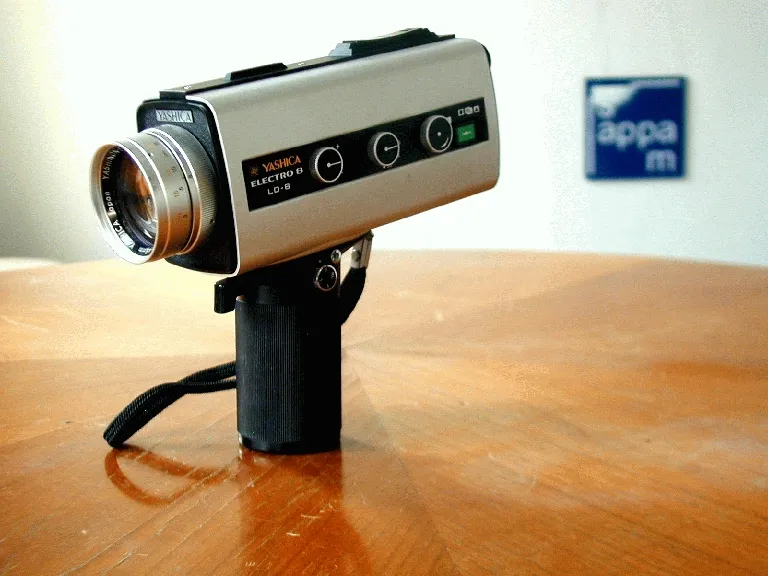 Yashica Electro 8 LD 6