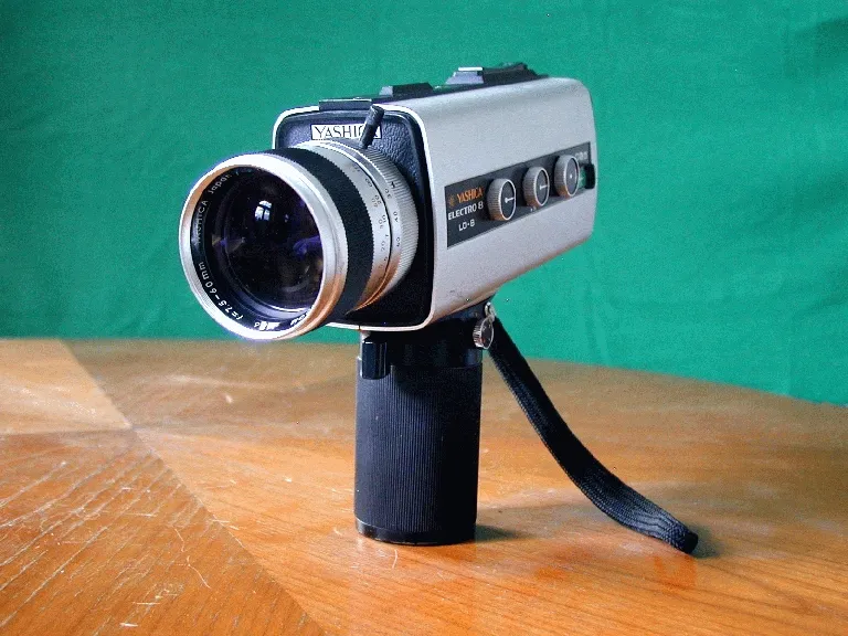 Yashica Electro 8 LD 8