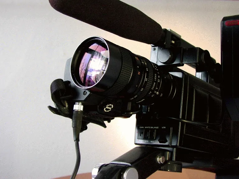 JVC S 100 E
