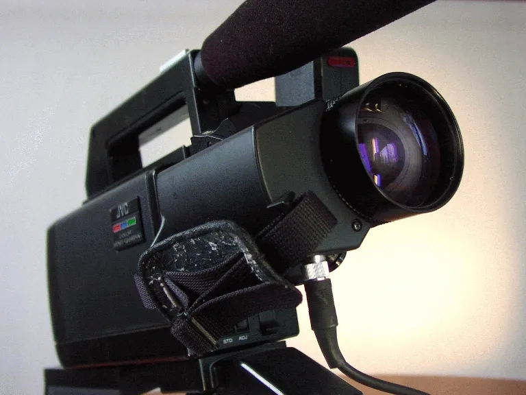 JVC S 100 E