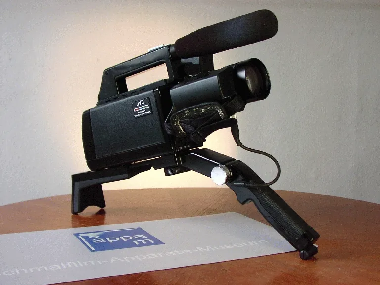 JVC S 100 E