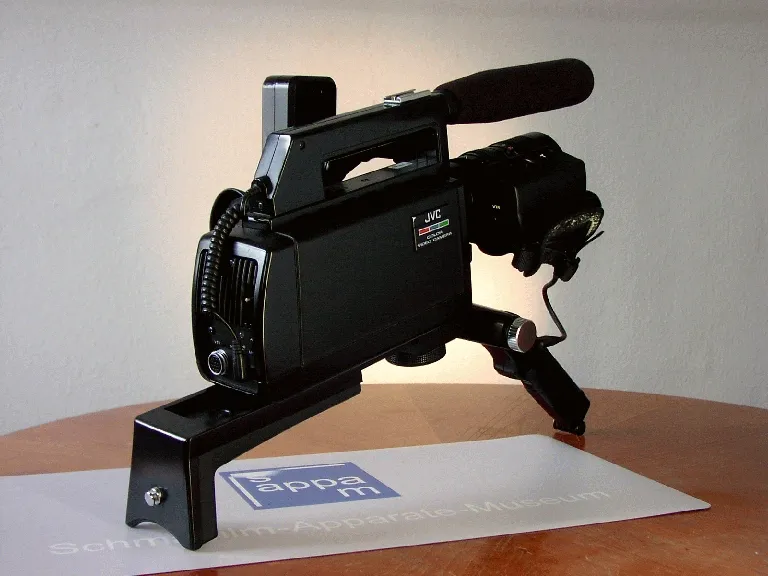 JVC S 100 E