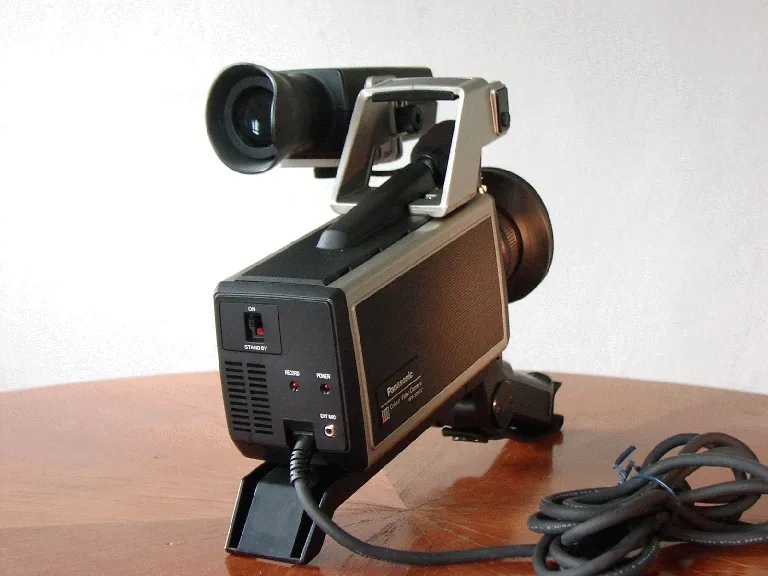 Panasonic WV 3200 E