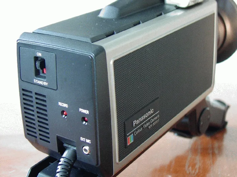 Panasonic WV 3200 E