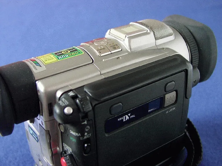 Panasonic NV DX 100