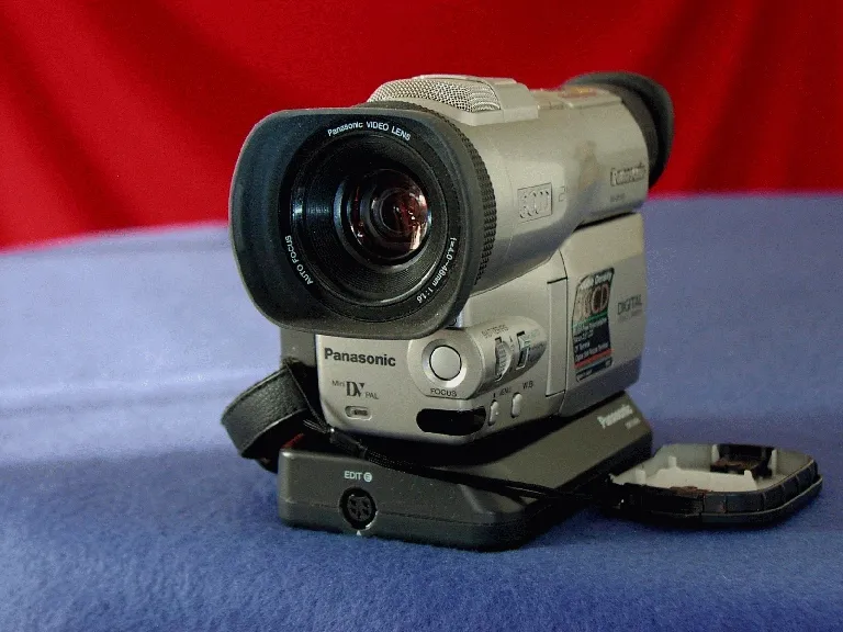 Panasonic NV DX 100