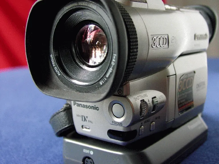 Panasonic NV DX 100