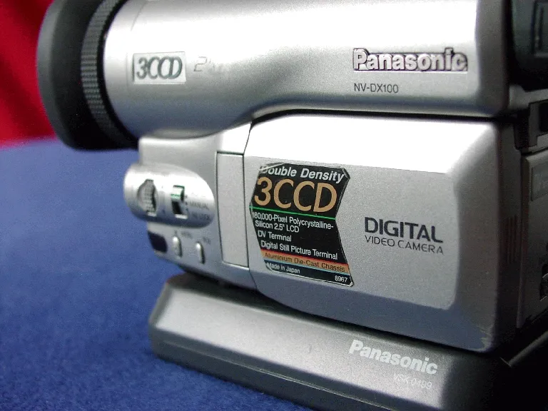 Panasonic NV DX 100