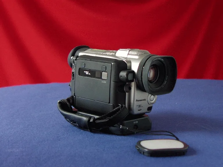 Panasonic NV DX 100