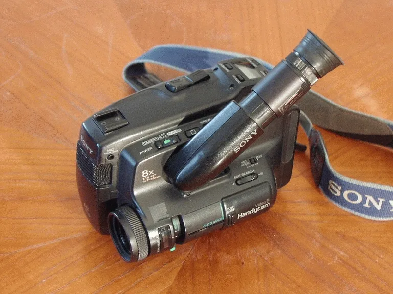 Sony CCD-TR50E