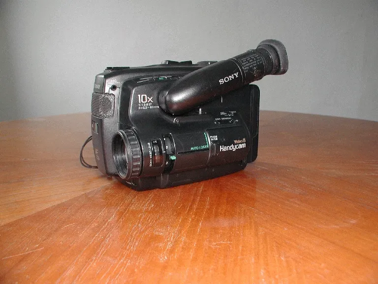 Sony CCD-TR60E