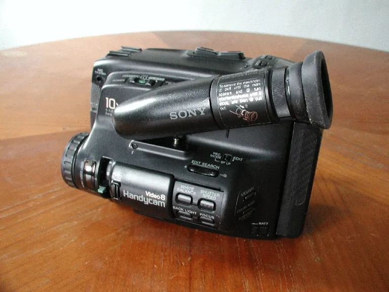 Sony CCD-TR60E