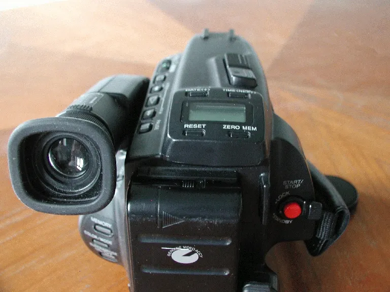 Sony CCD-TR60E