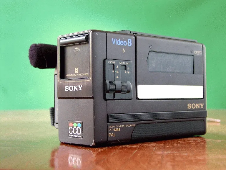 Sony CCD M8E