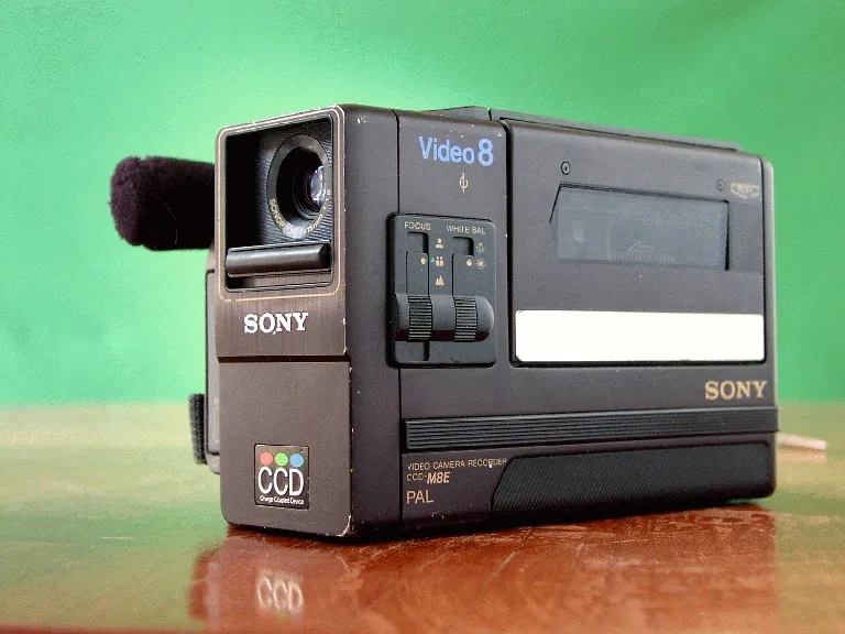 Sony CCD M8E