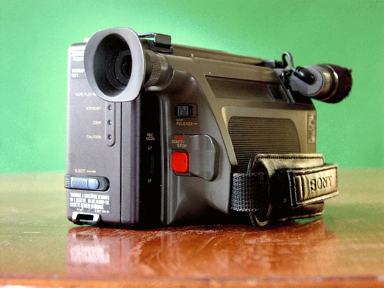 Sony CCD M8E