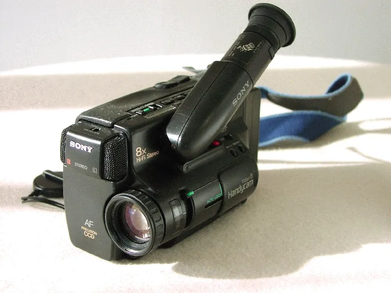 Sony CCD TR 75 E